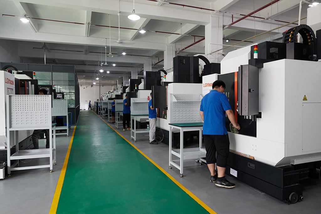 3 axis,4 axis, and 5 axis CNC Machining workshop of China CNC Prototype 